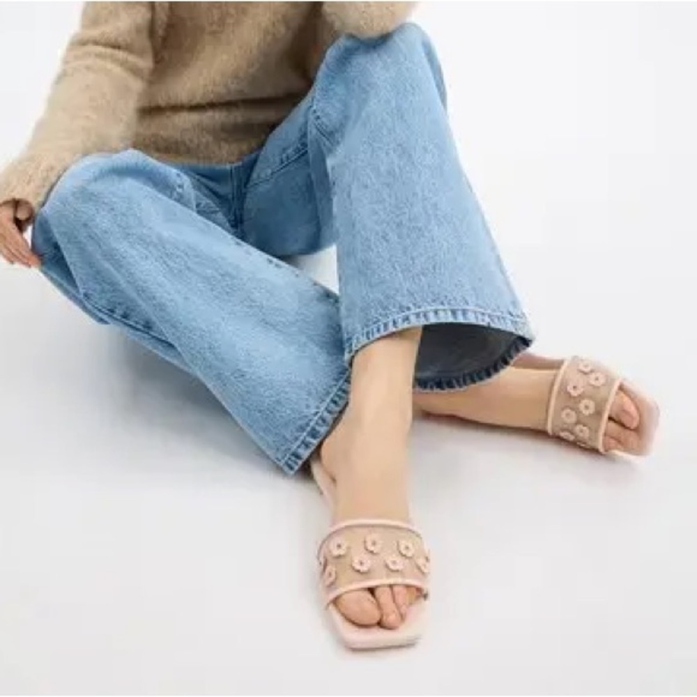 New COACH Flat Sandal With Tea Rose - Blush Size 10